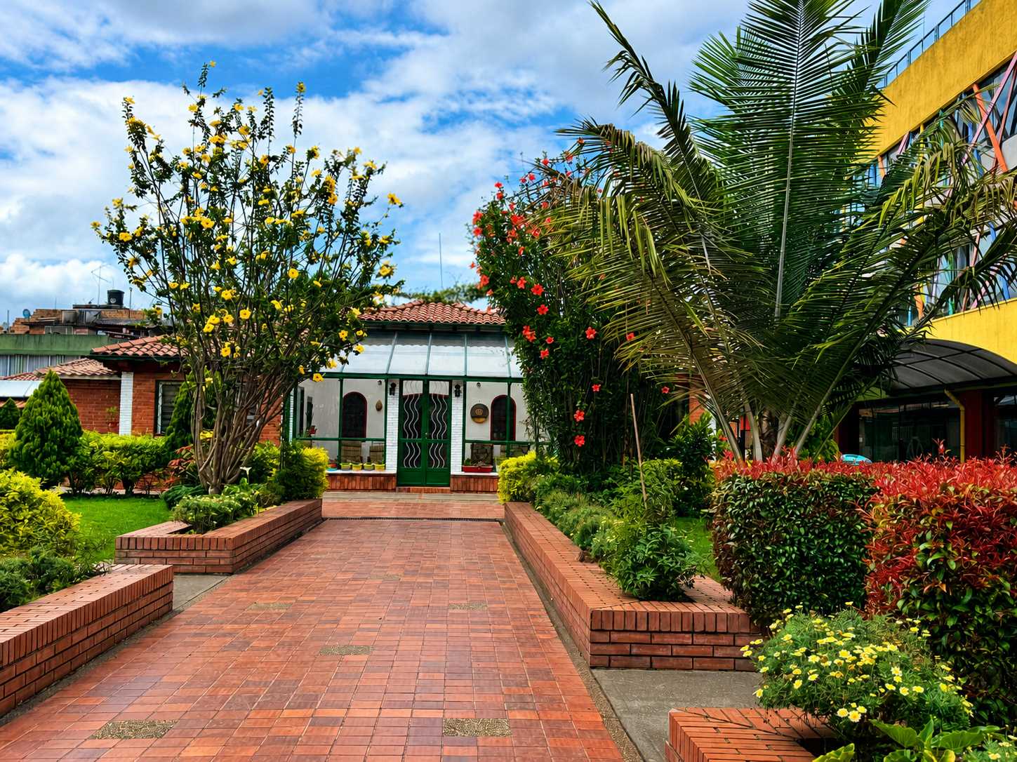COLEGIO SAGRADA FAMILIA DE NAZARET - BOGOTÁ